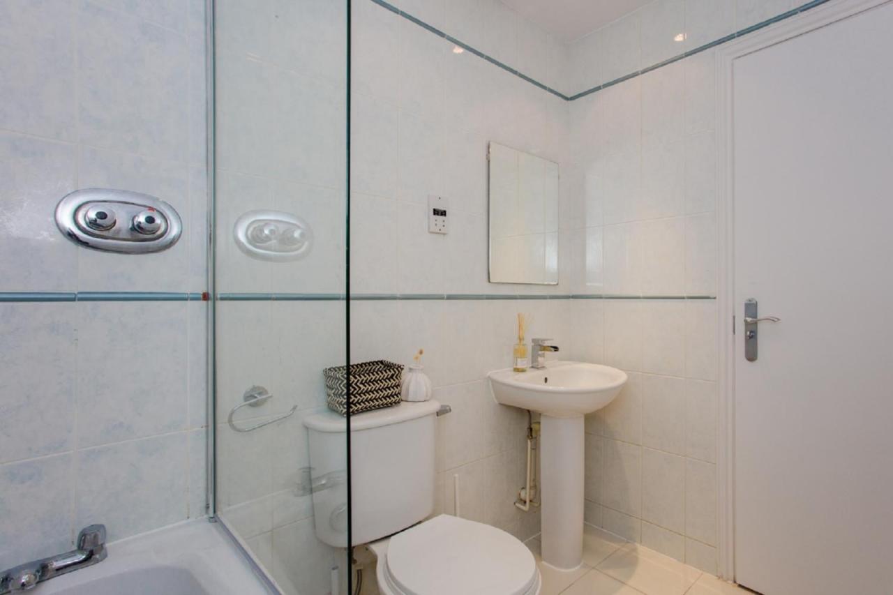 The Sparkford Gardens - Lovely 2Bdr With Balcony Londra Esterno foto